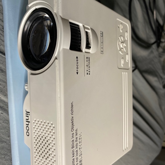 Projector - Picture 3 of 4